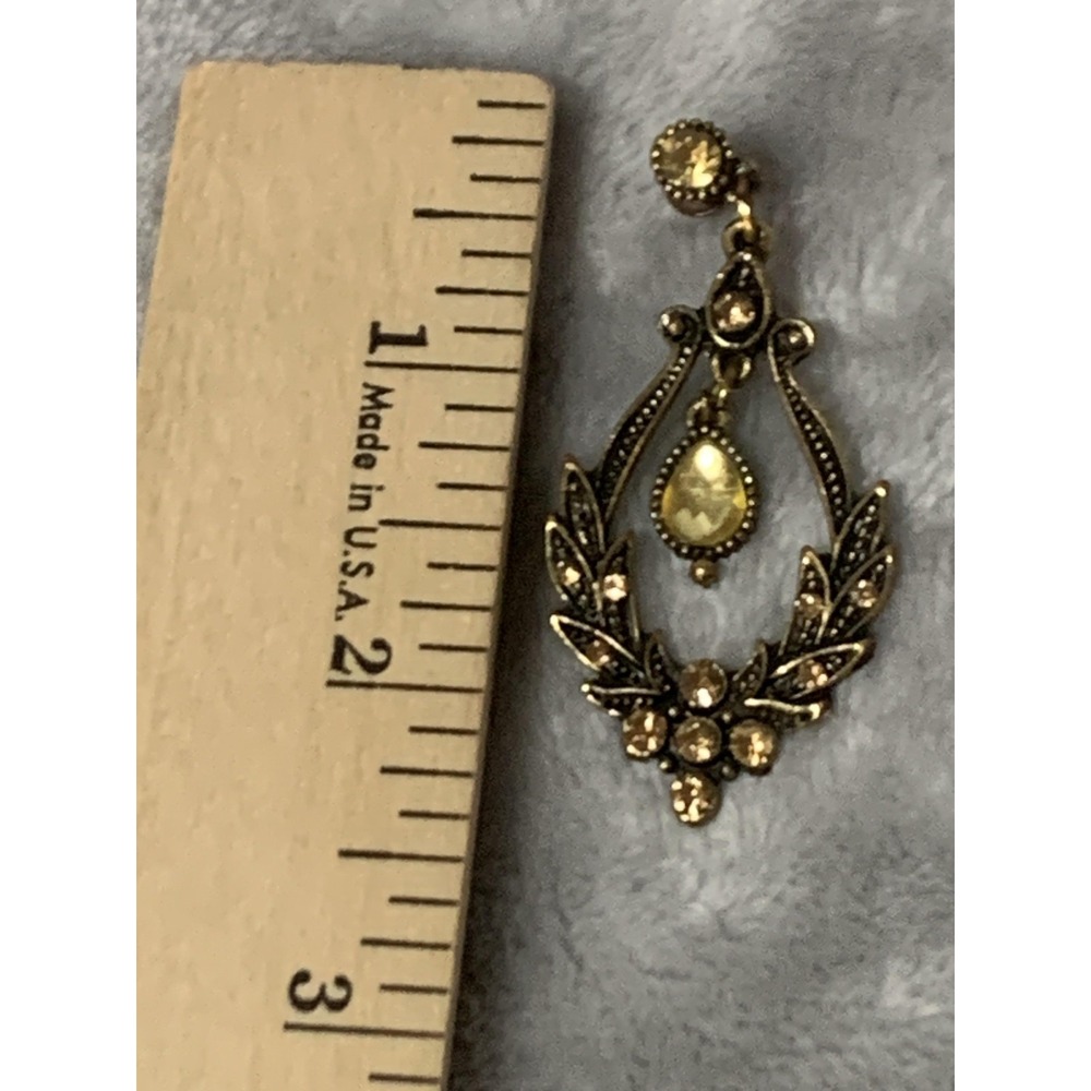 Vintage Style Laurel Wreath Dangle Teardrop Earrings Gold Tone Green Rhinestones - Picture 14 of 15